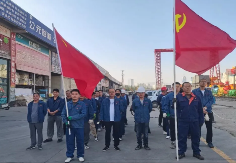 政企協(xié)作同抓共管 構(gòu)建和諧安全園區(qū)&mdash;&mdash;配送公司黨工團(tuán)聯(lián)合北區(qū)城管開展環(huán)境整治主題活動(dòng)