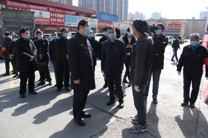 省委常委、西寧市委書記王曉同志赴物產(chǎn)三建汽配市場督導(dǎo)疫情防控暨復(fù)工復(fù)業(yè)工作